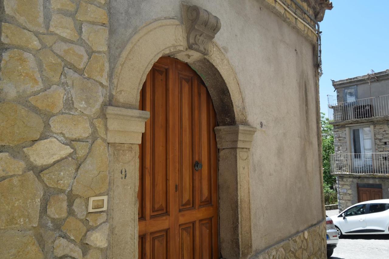 B&B La Terrazza Montalbano Elicona Exterior photo